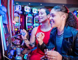 Filipino players enjoying jl7 login casino and bingo games on mobile devices